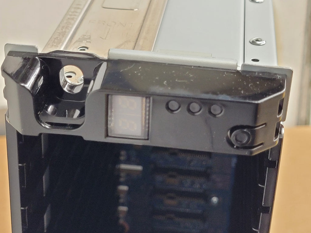 HP SureStor G3 2U24  AC PSU PLATINUM SAS Storage Array SP-3224-E12 2.5" HDD JBOD