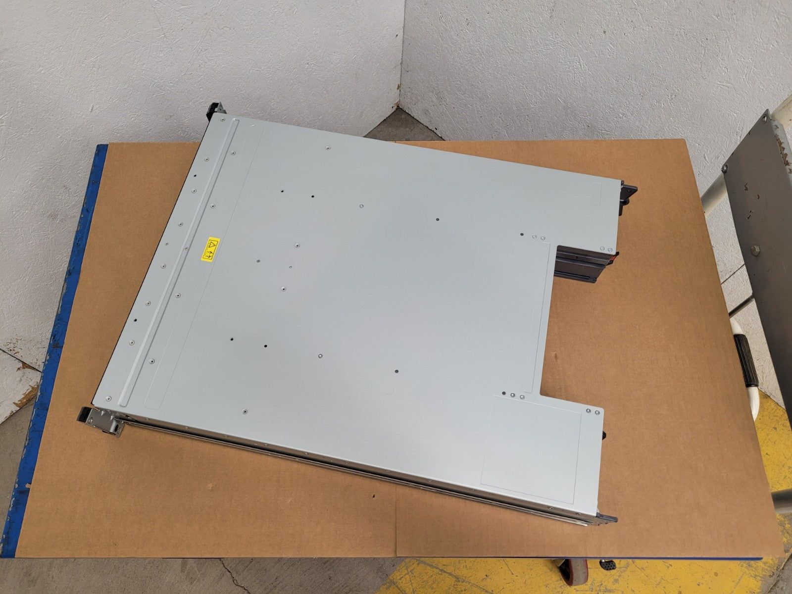 HP SureStor G3 2U24  AC PSU PLATINUM SAS Storage Array SP-3224-E12 2.5" HDD JBOD