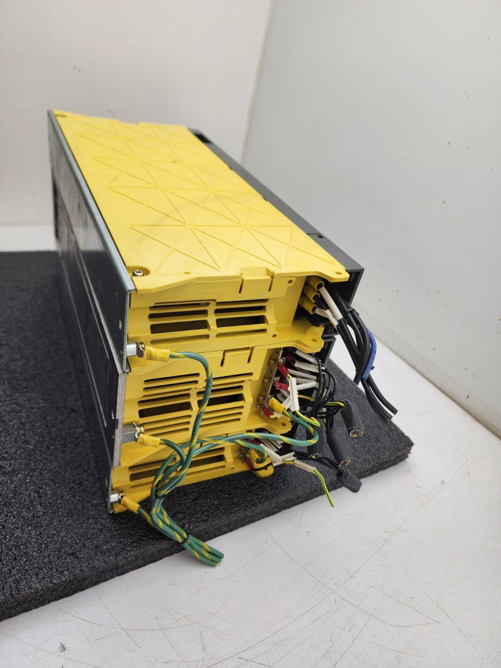 FANUC Power Supply +2 Servo Amplifiers A06B-6080-H301 A06B-6079-H101