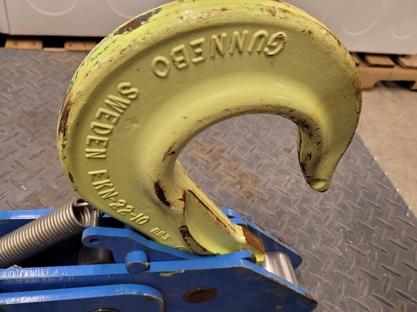 GIGASENSE IS PIAB 12 TON Automatic Safety Locking Crane Lifting Hook 300162