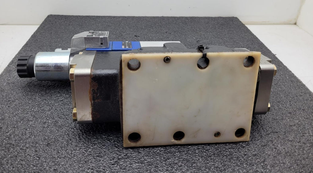 REXROTH R900324881 R901077304 PLATTE-PLUS 1M-4SEW6-20/420V-BG 24VDC