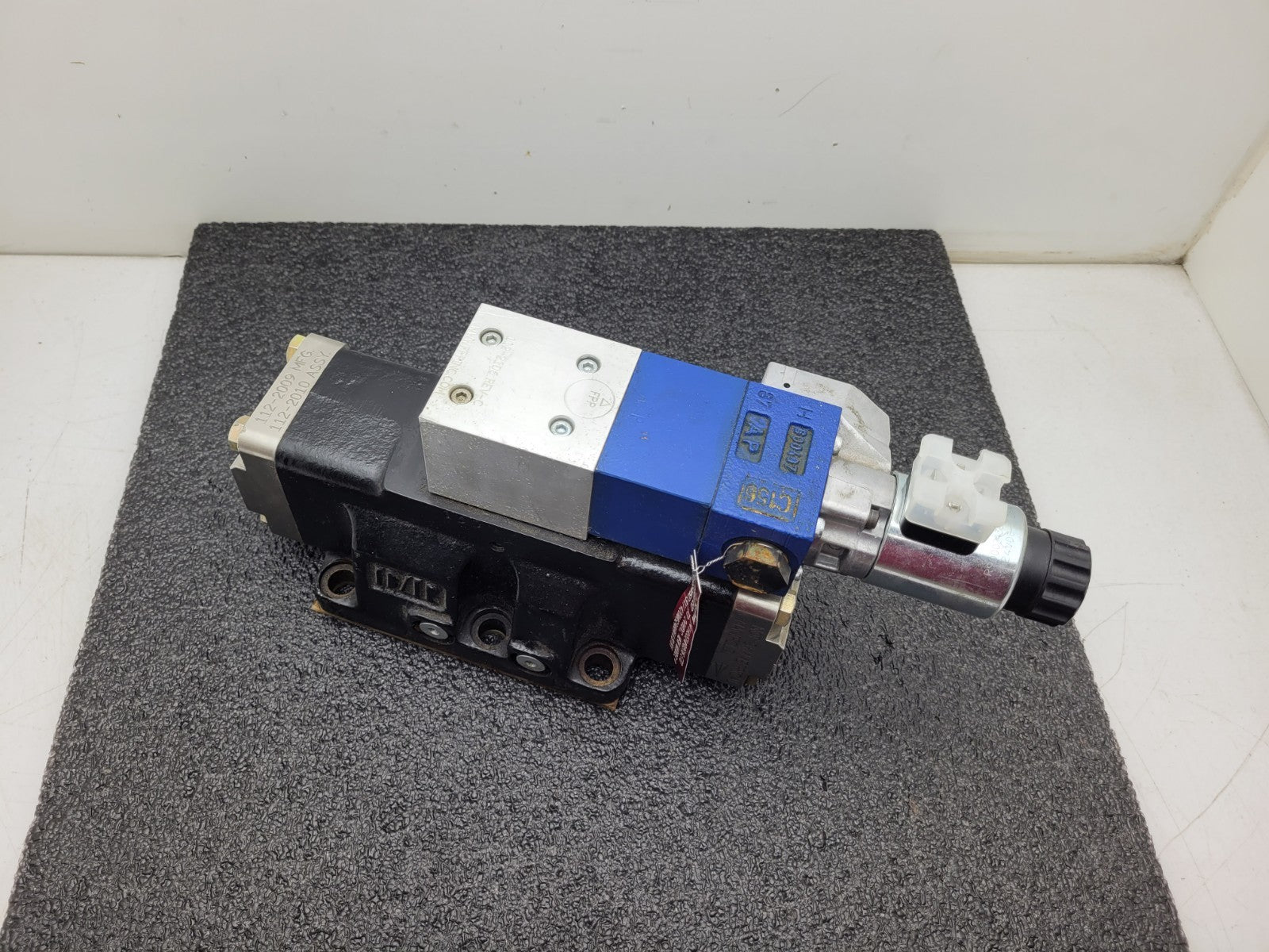 REXROTH R900324881 R901077304 PLATTE-PLUS 1M-4SEW6-20/420V-BG 24VDC