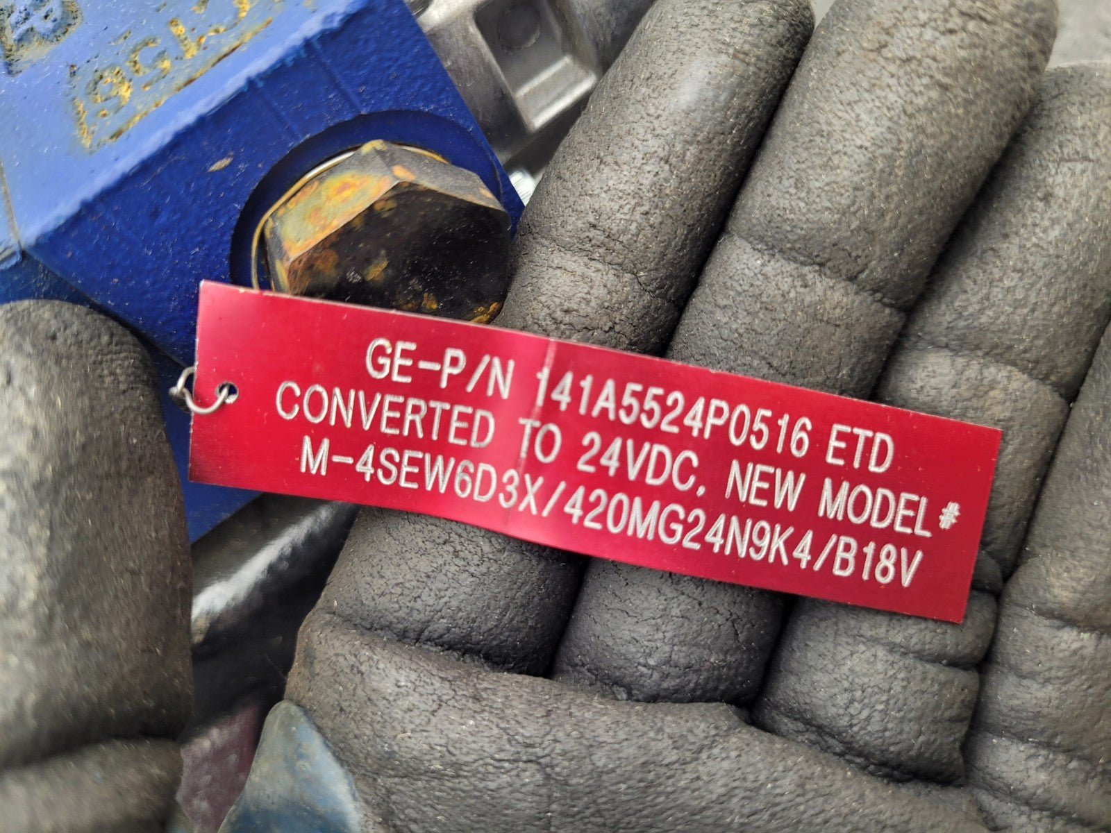 REXROTH R900324881 R901077304 PLATTE-PLUS 1M-4SEW6-20/420V-BG 24VDC