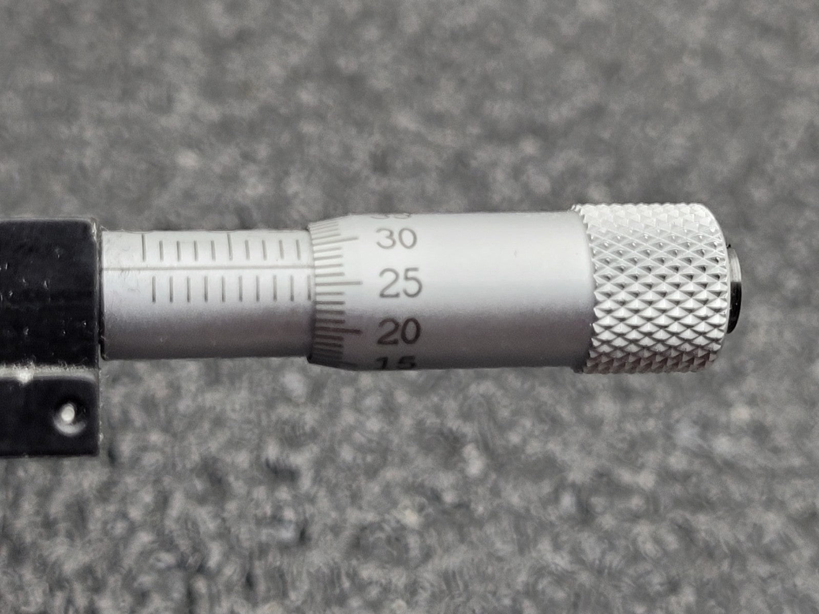 2x Del-Tron 101MM Micrometer Positioning Stage 13mm Travel 1.8kg Load, M2 Holes