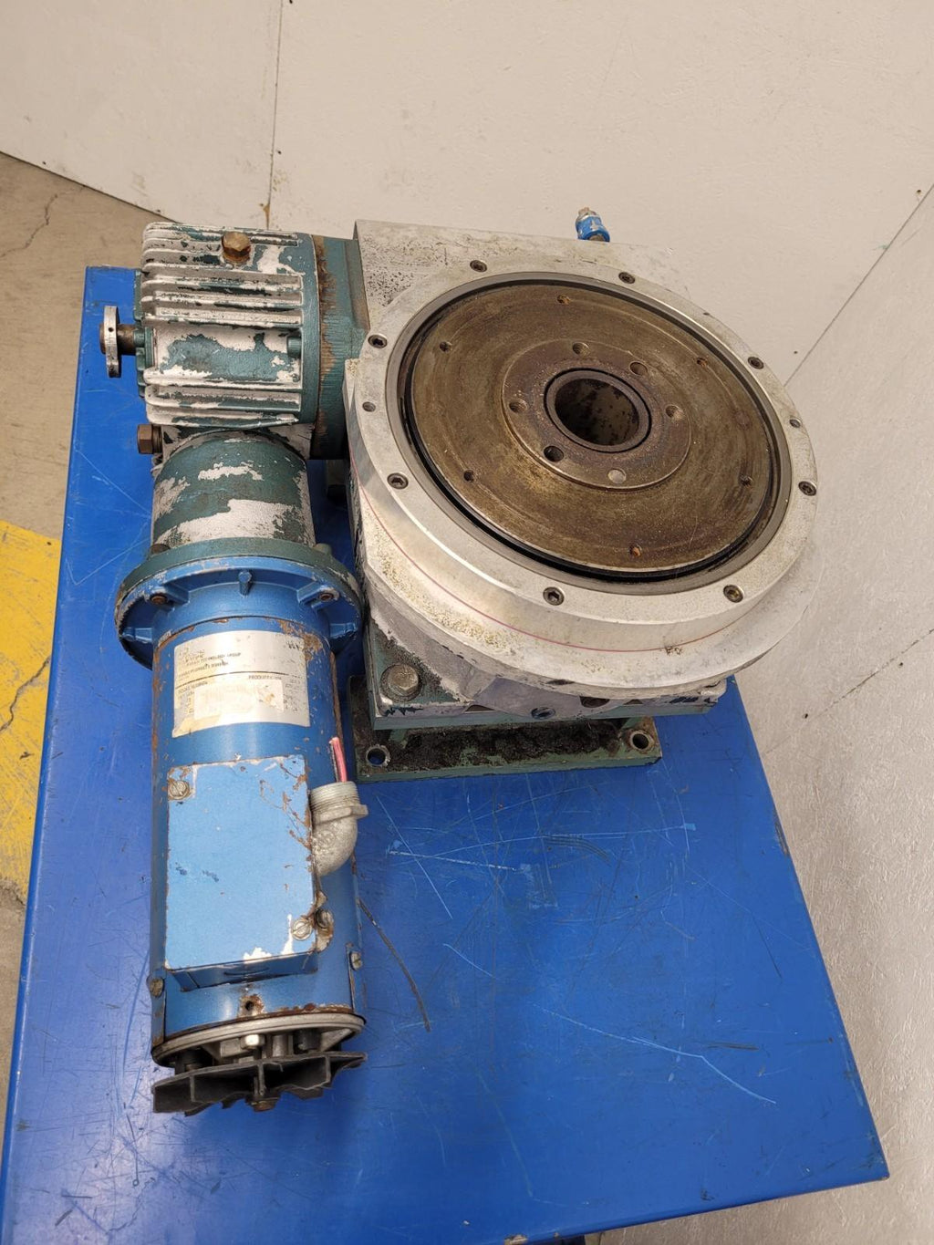Camco Rotary Indexer 901RDM4H32-330 4 Stop 90° Rotation Per Station 90VDC Tested