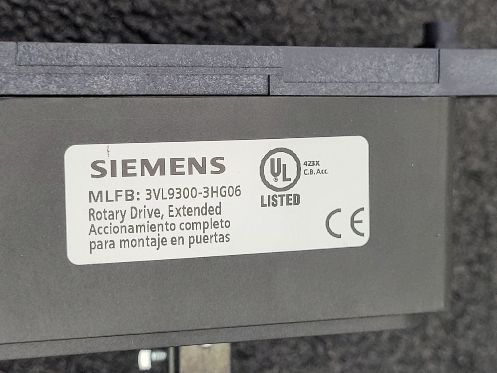 Siemens 3VL93003HG06 Red/Yellow Door Handle Rotary Switch Disconnect Actuator