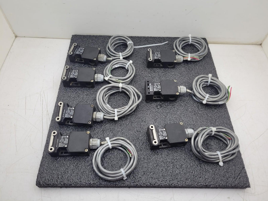 Lot of 7  SCHMERSAL  IEC 947-5-1 Safety Door Keyed Interlock Latch AZ 16-02zvrk