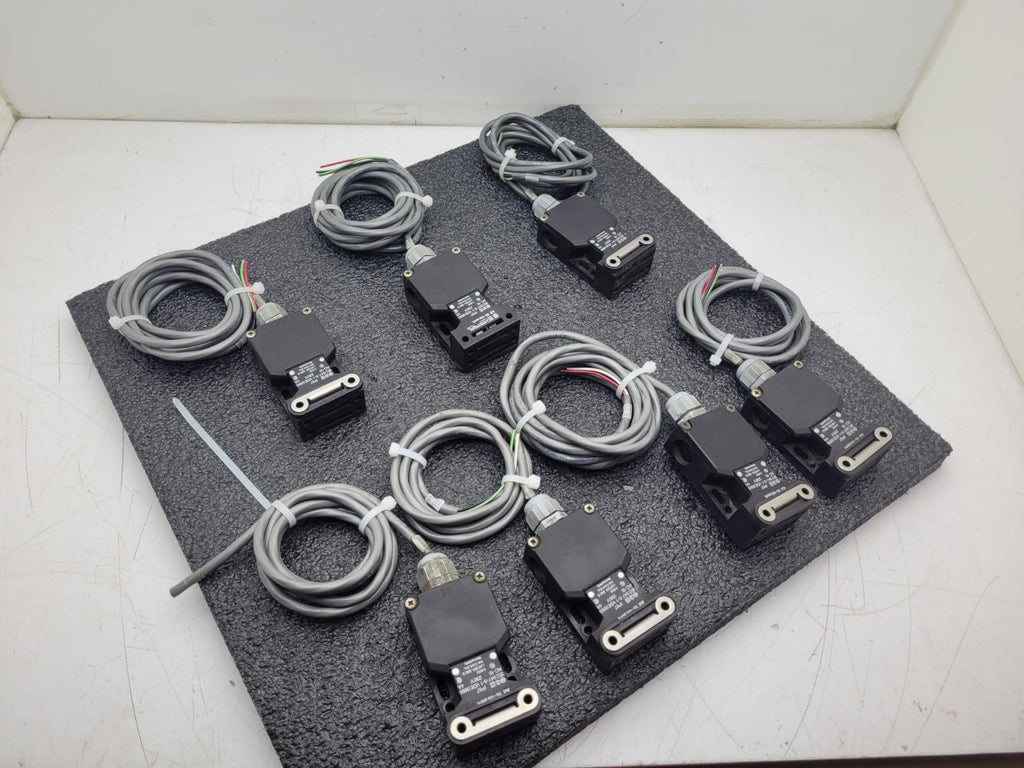 Lot of 7  SCHMERSAL  IEC 947-5-1 Safety Door Keyed Interlock Latch AZ 16-02zvrk