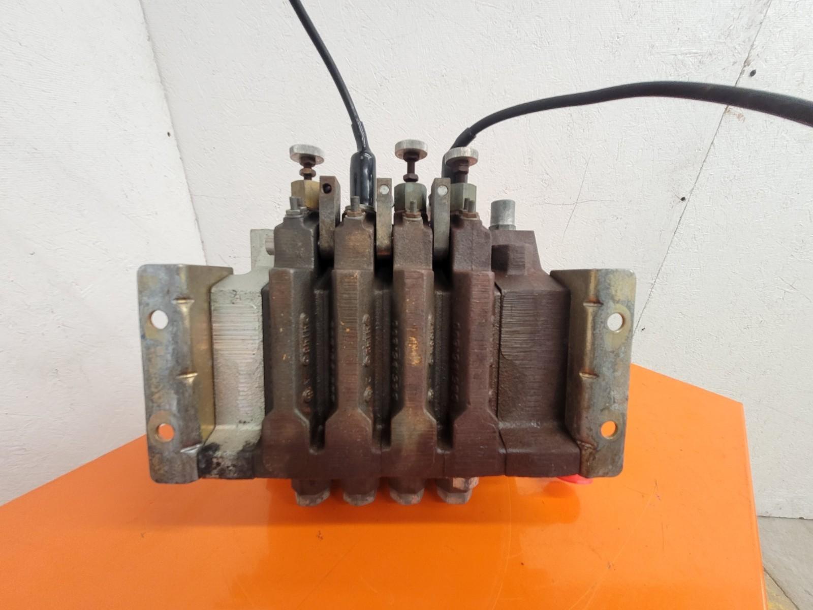 Parker Pulsar Hydraulic Stackable 4x Valve Stack VPL Series VPL244 2-Way Manual