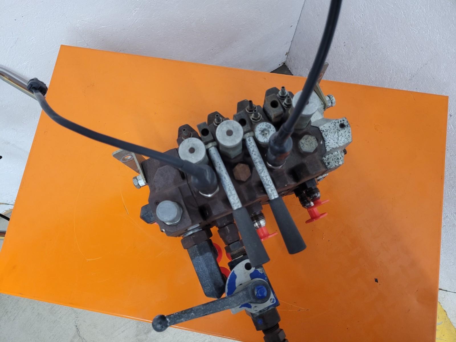 Parker Pulsar Hydraulic Stackable 4x Valve Stack VPL Series VPL244 2-Way Manual