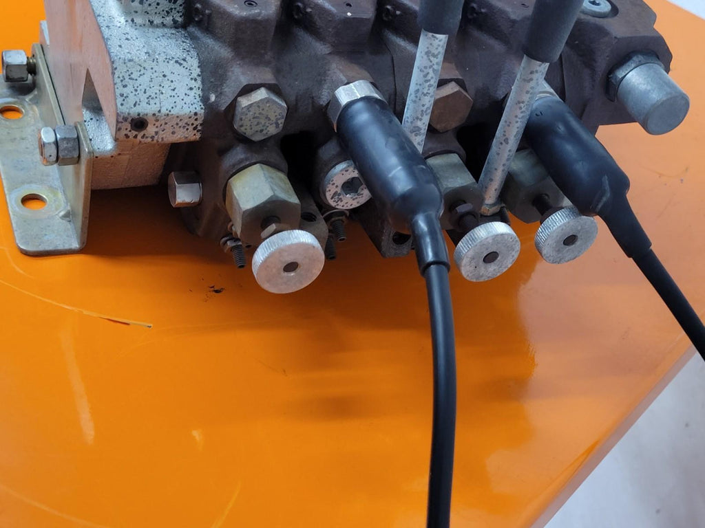 Parker Pulsar Hydraulic Stackable 4x Valve Stack VPL Series VPL244 2-Way Manual