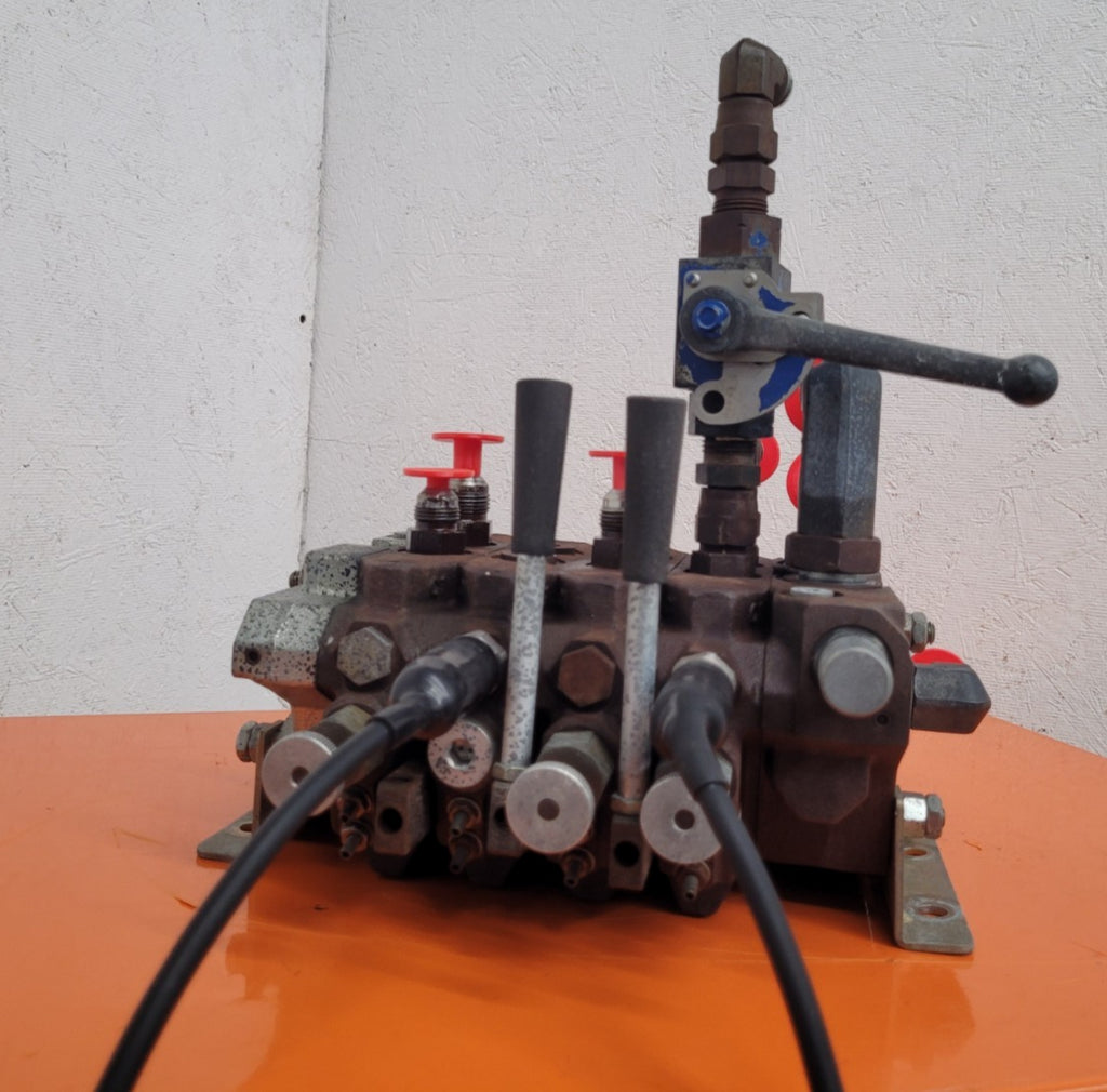 Parker Pulsar Hydraulic Stackable 4x Valve Stack VPL Series VPL244 2-Way Manual