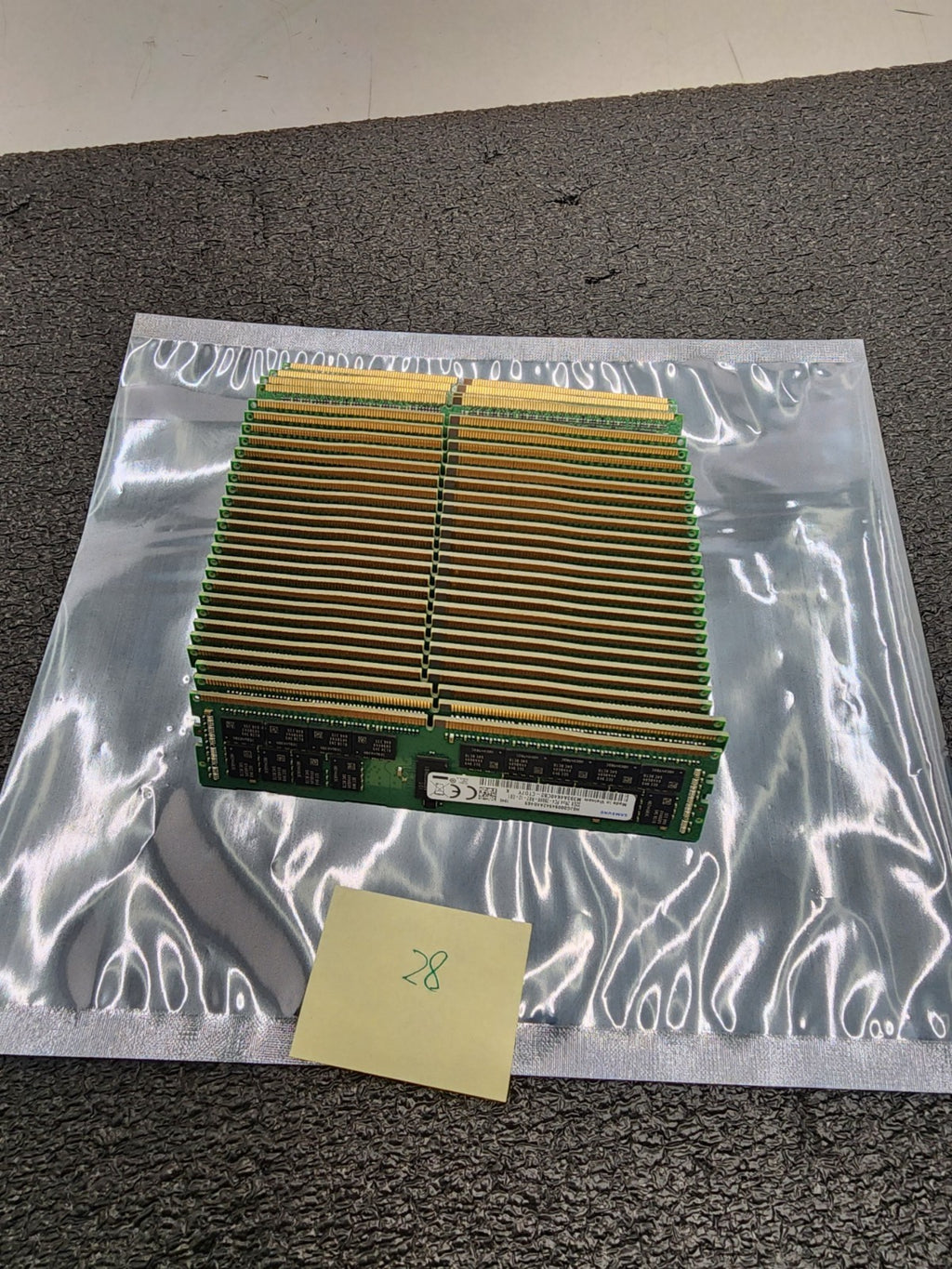 Lot of 28x Samsung 32GB 2Rx4 DDR4-2666 ECC Server Memory Ram M393A4K40CB2-CTD7Y