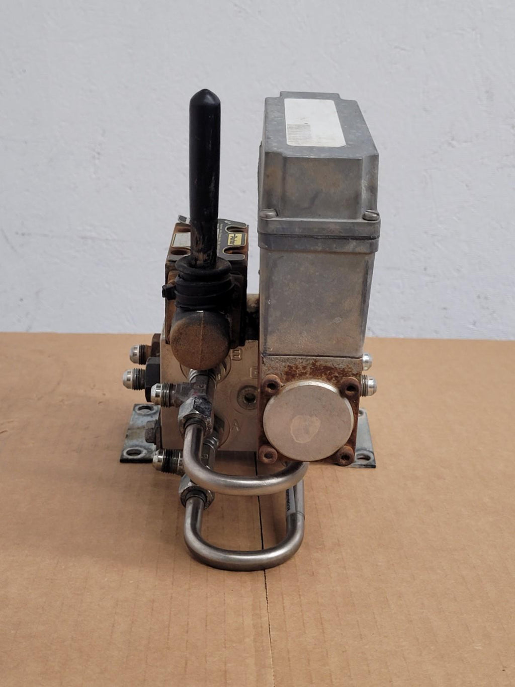 PARKER Hydraulic Proportional ISO Valve D1VL001CN  12VDC + Override Unit J