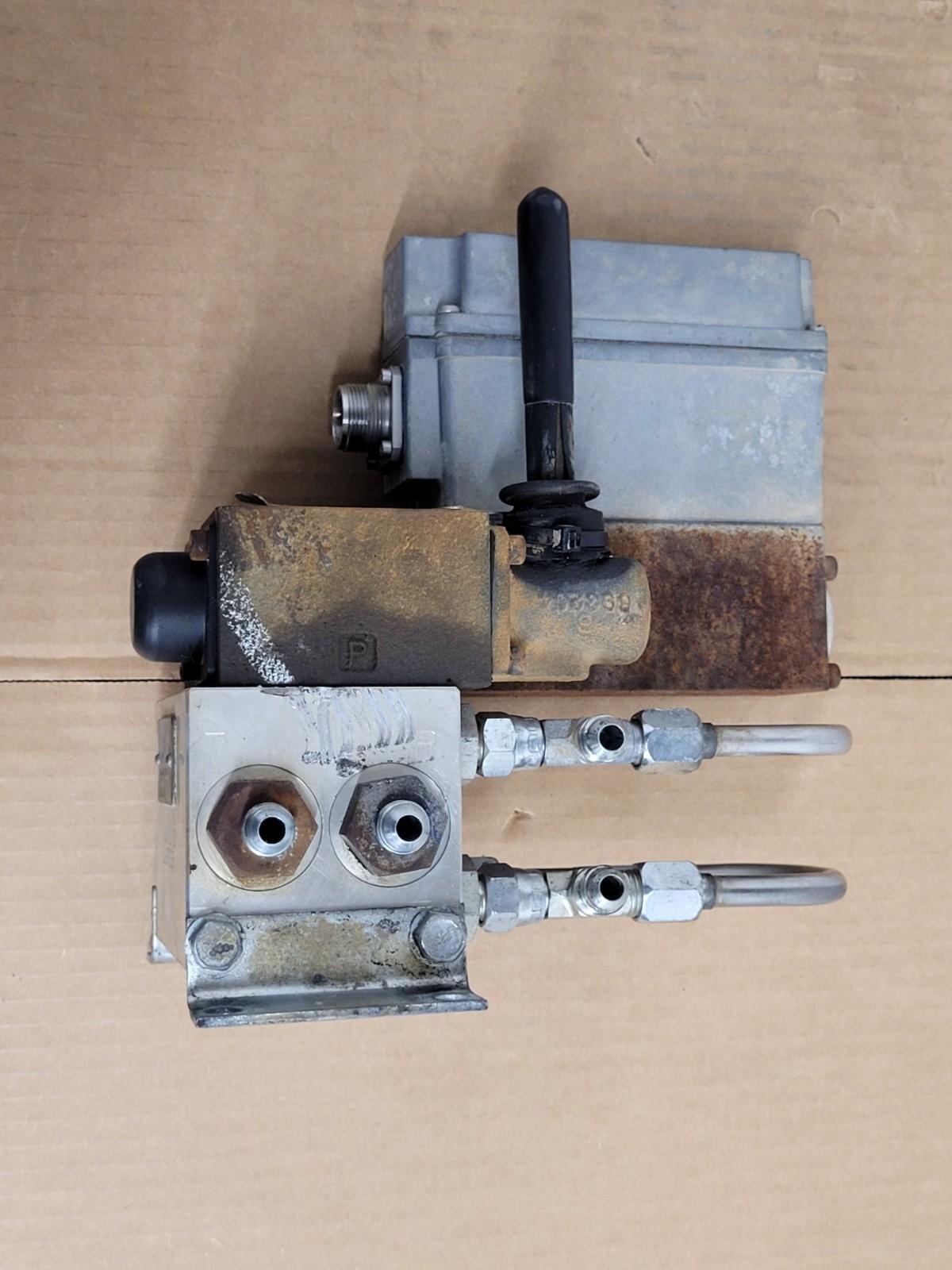 PARKER Hydraulic Proportional ISO Valve D1VL001CN  12VDC + Override Unit J