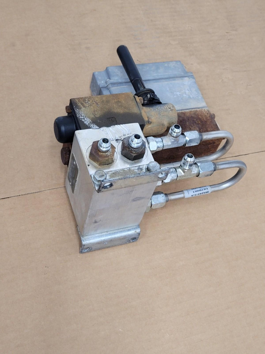 PARKER Hydraulic Proportional ISO Valve D1VL001CN  12VDC + Override Unit J