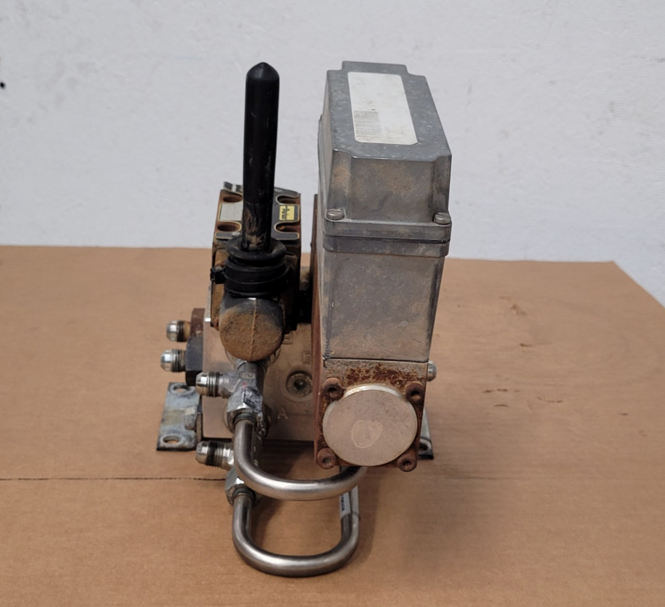 PARKER Hydraulic Proportional ISO Valve D1VL001CN  12VDC + Override Unit J