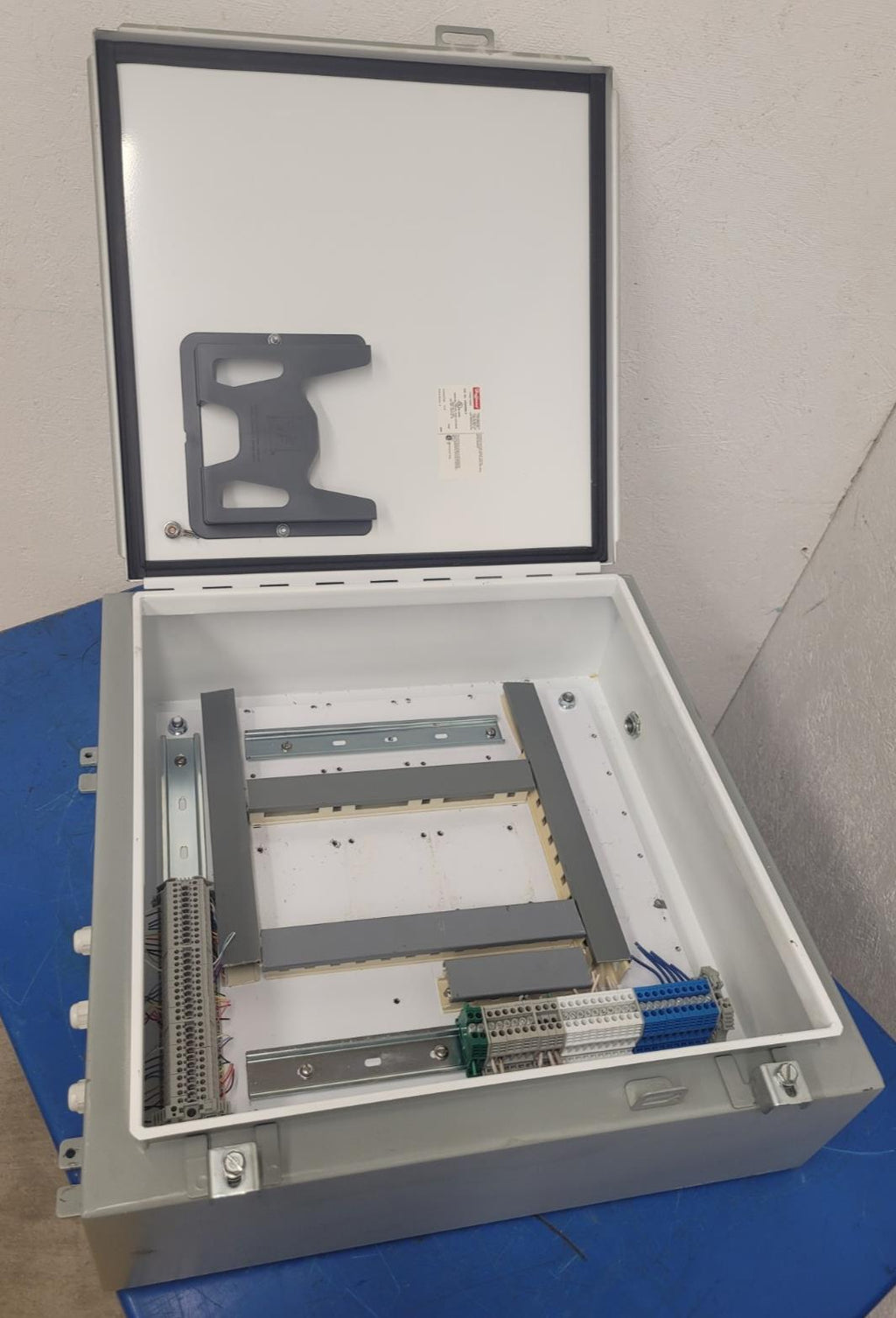 Hoffman Grey A202006LP Metallic Electical Panel Enclosure Waterproof 20x20x16"