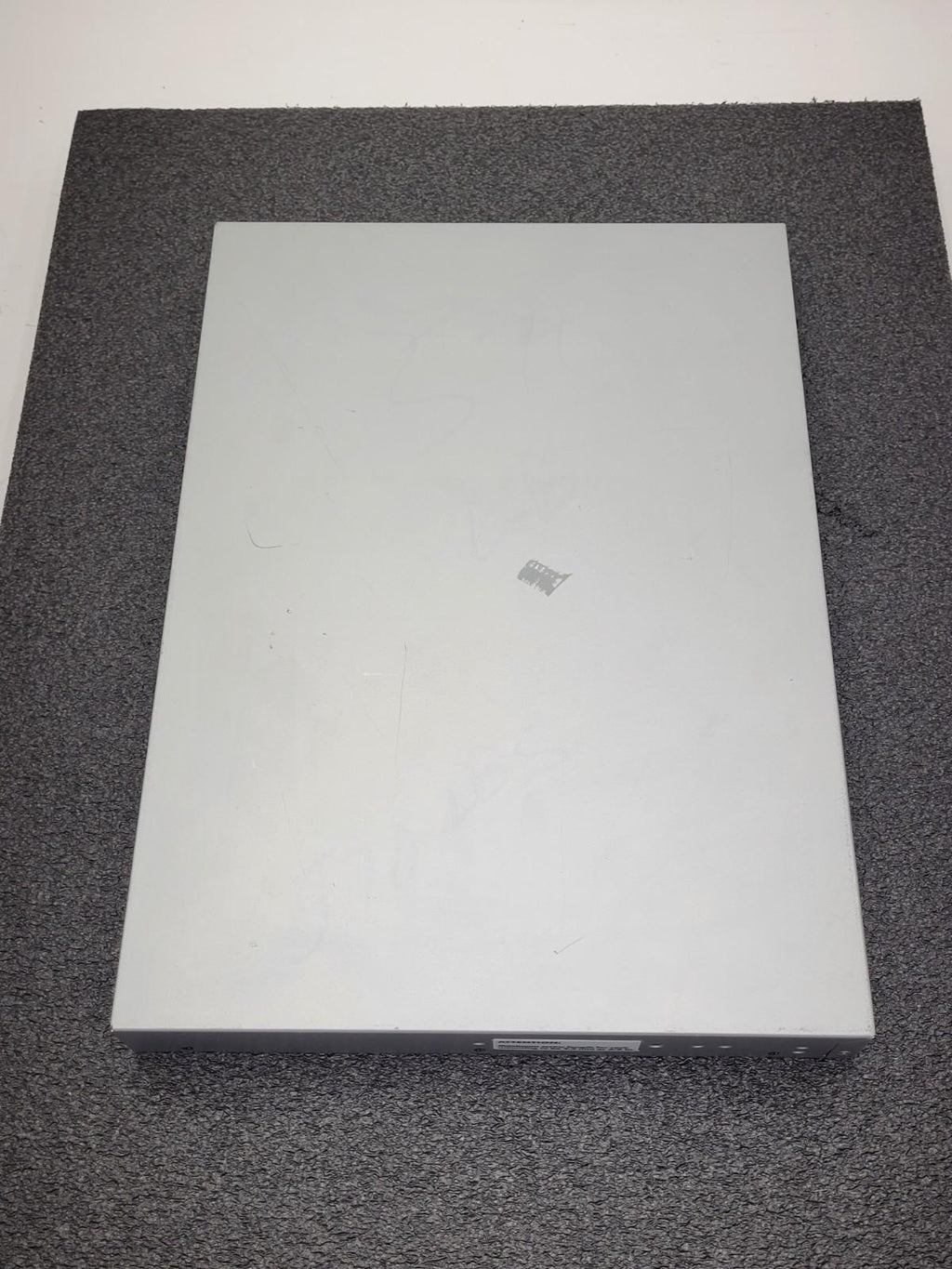 Brocade DS-6610B Brocade BR-G610 32Gb FC Switch w/ 8 Active Ports Needs Reset