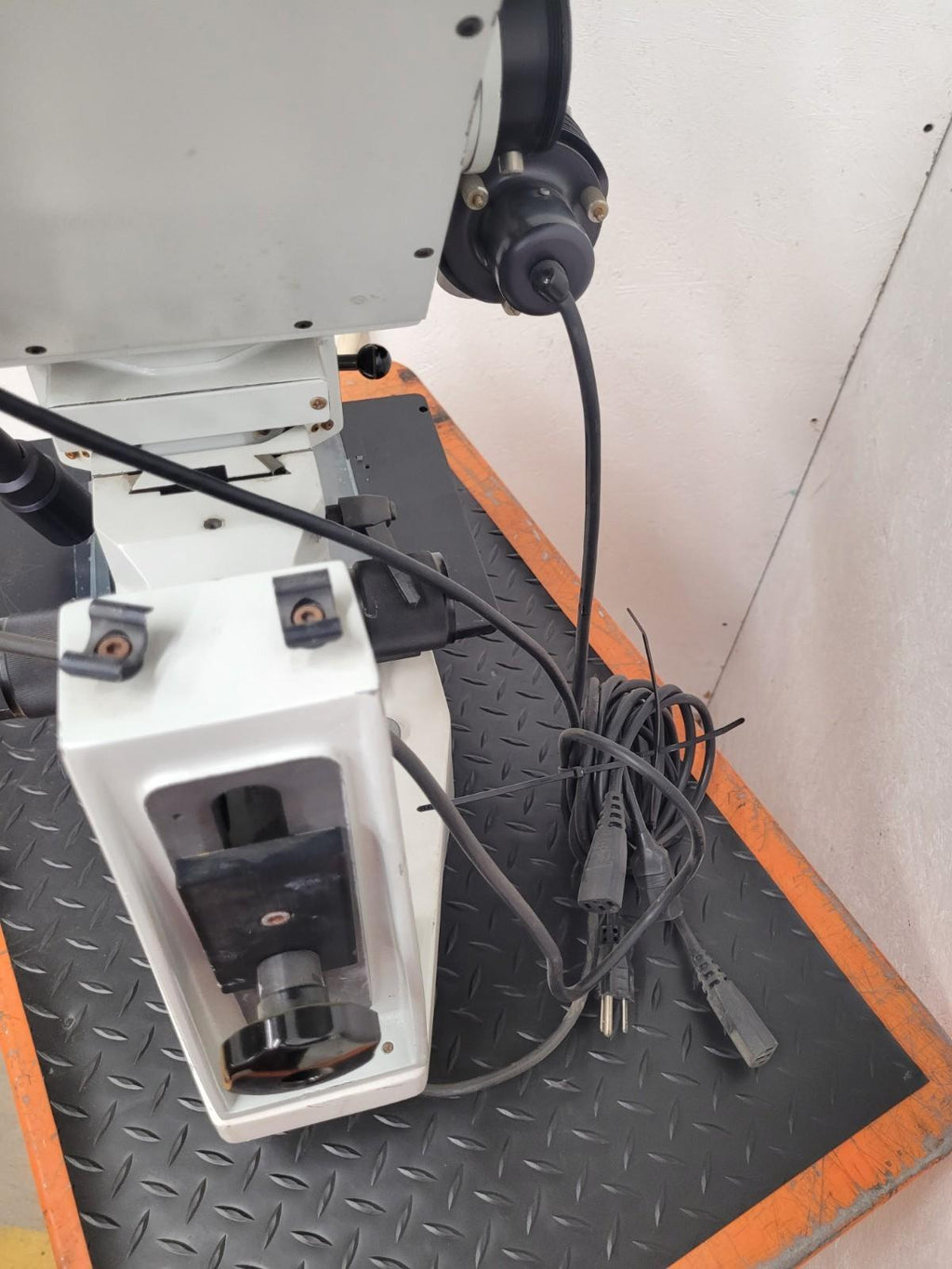 Vision Engineering Stereo Dynascope TS-3 Optical Microscope w/ Translation Stage