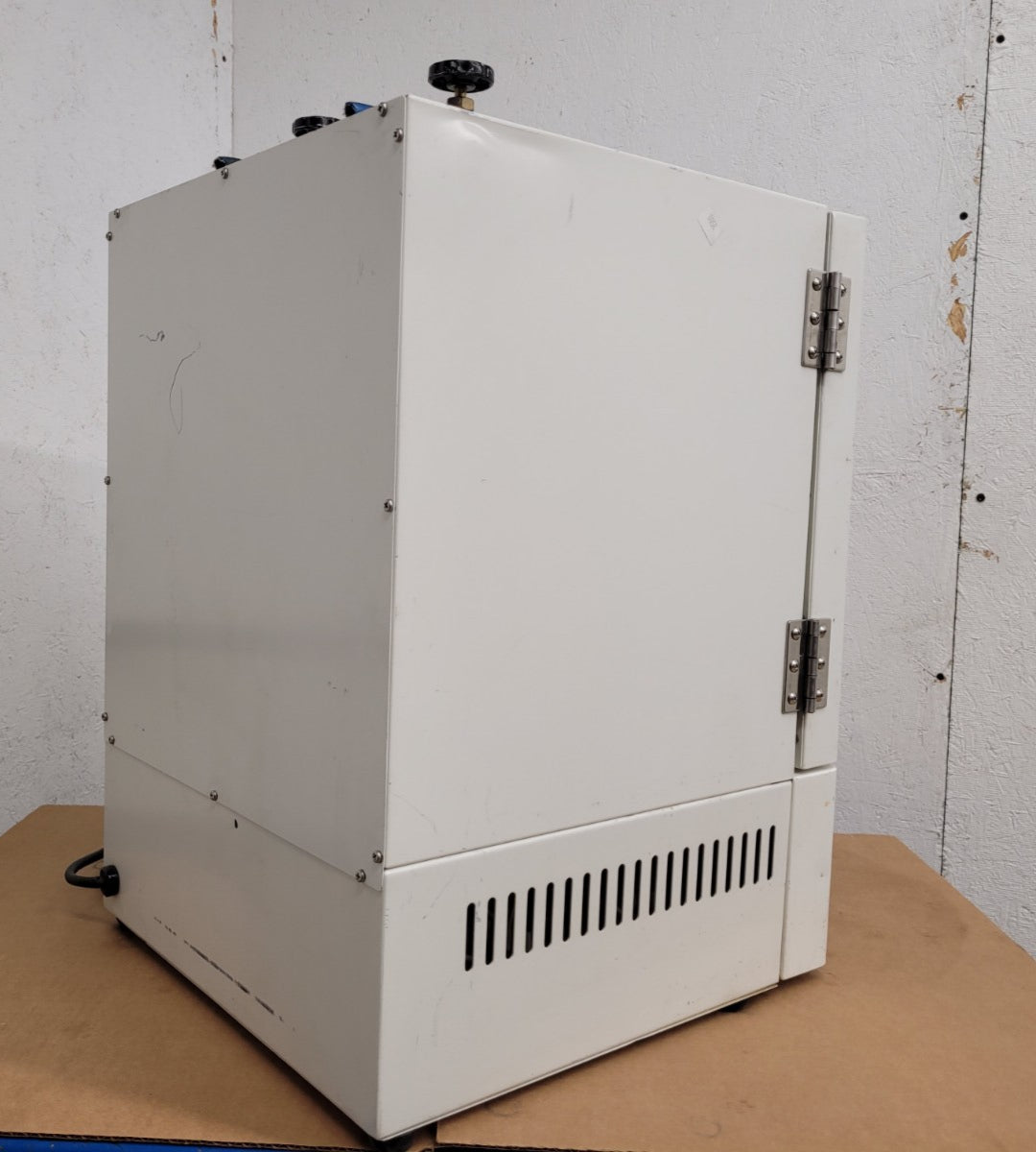 Yamato ADP21 Programmable Vacuum Drying Oven 115VAC, 10L Capacity[B]