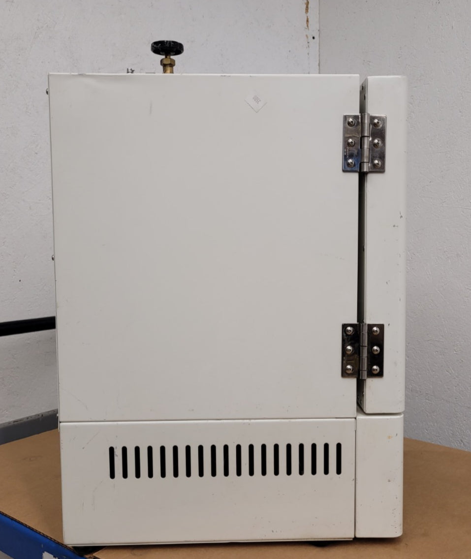 Yamato ADP21 Programmable Vacuum Drying Oven 115VAC, 10L Capacity[B]