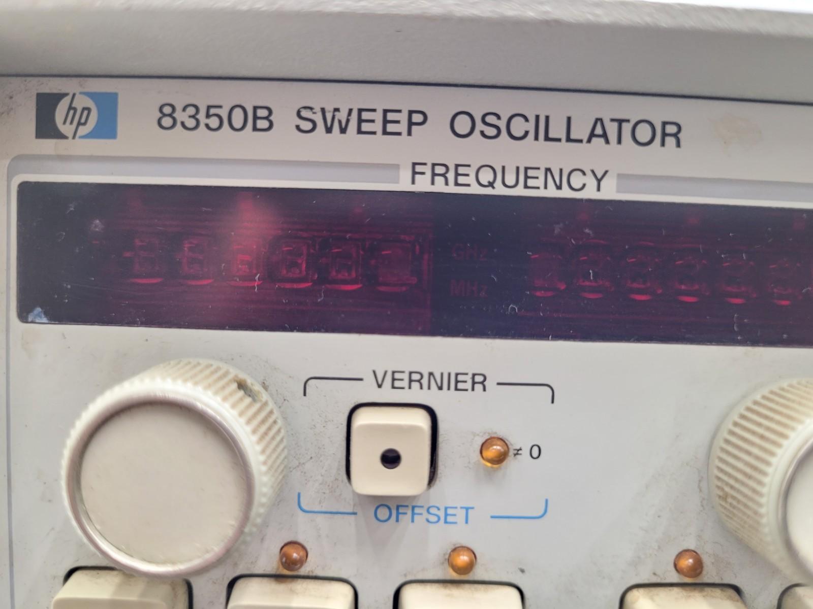 HP Hewlett Packard 8350B Sweep Oscillator w/ 83592B RF Plug-in .01-20GHz