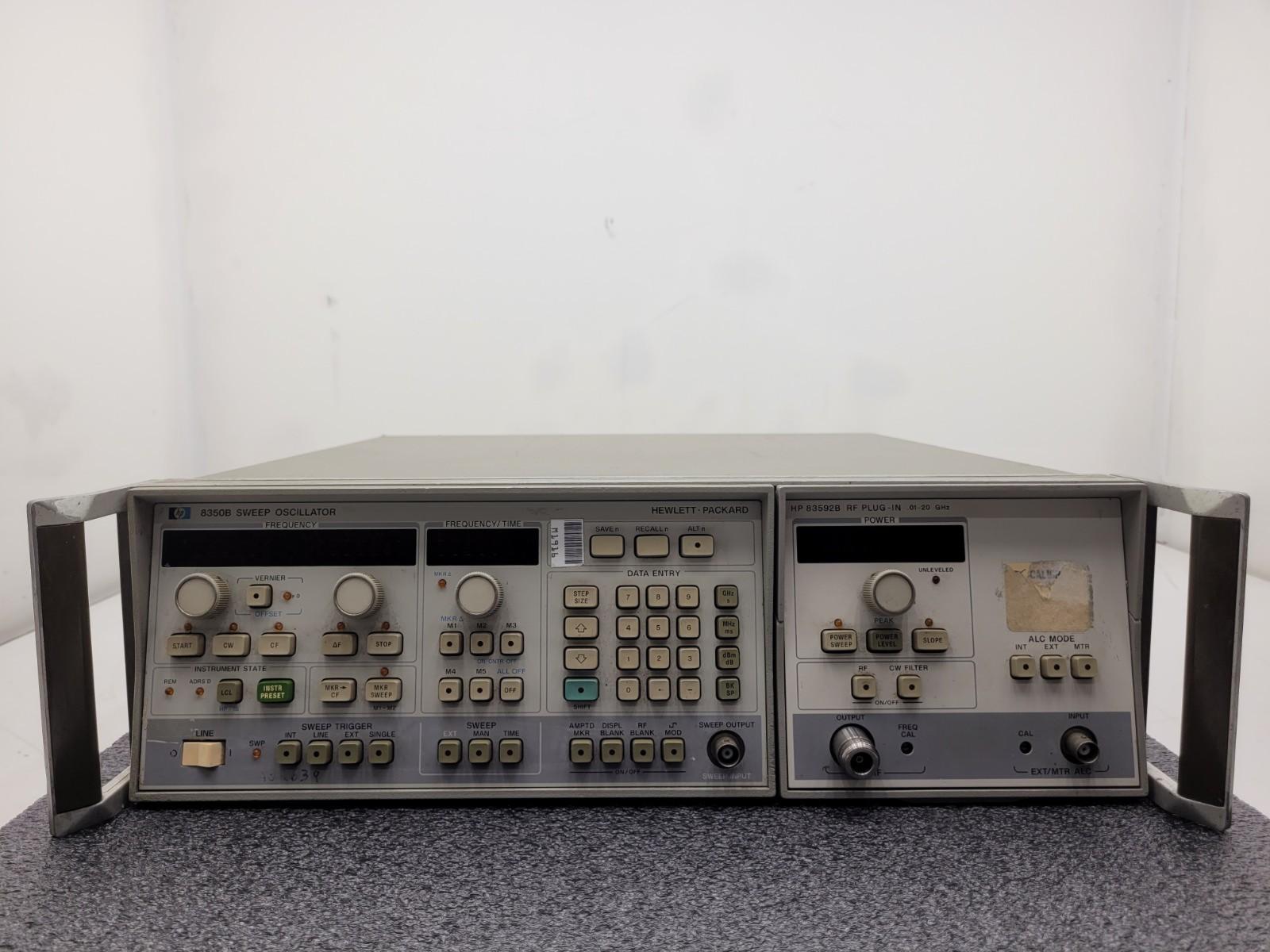 HP Hewlett Packard 8350B Sweep Oscillator w/ 83592B RF Plug-in .01-20GHz