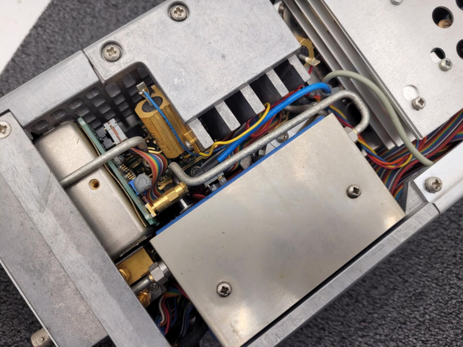 HP Hewlett Packard 8350B Sweep Oscillator w/ 83592B RF Plug-in .01-20GHz