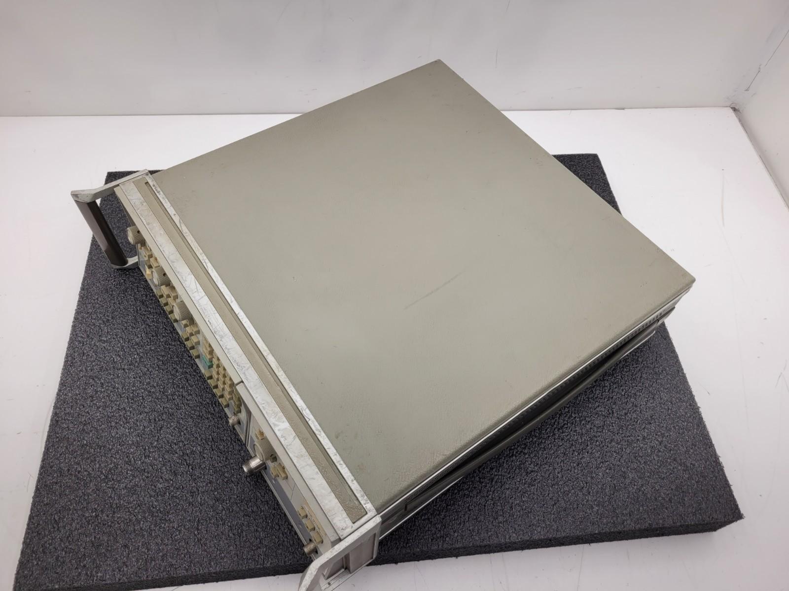 HP Hewlett Packard 8350B Sweep Oscillator w/ 83592B RF Plug-in .01-20GHz