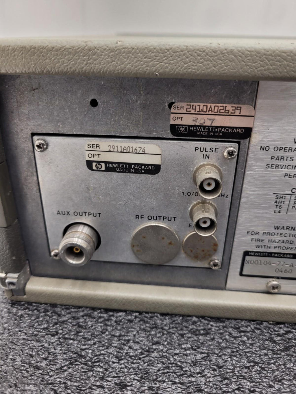 HP Hewlett Packard 8350B Sweep Oscillator w/ 83592B RF Plug-in .01-20GHz