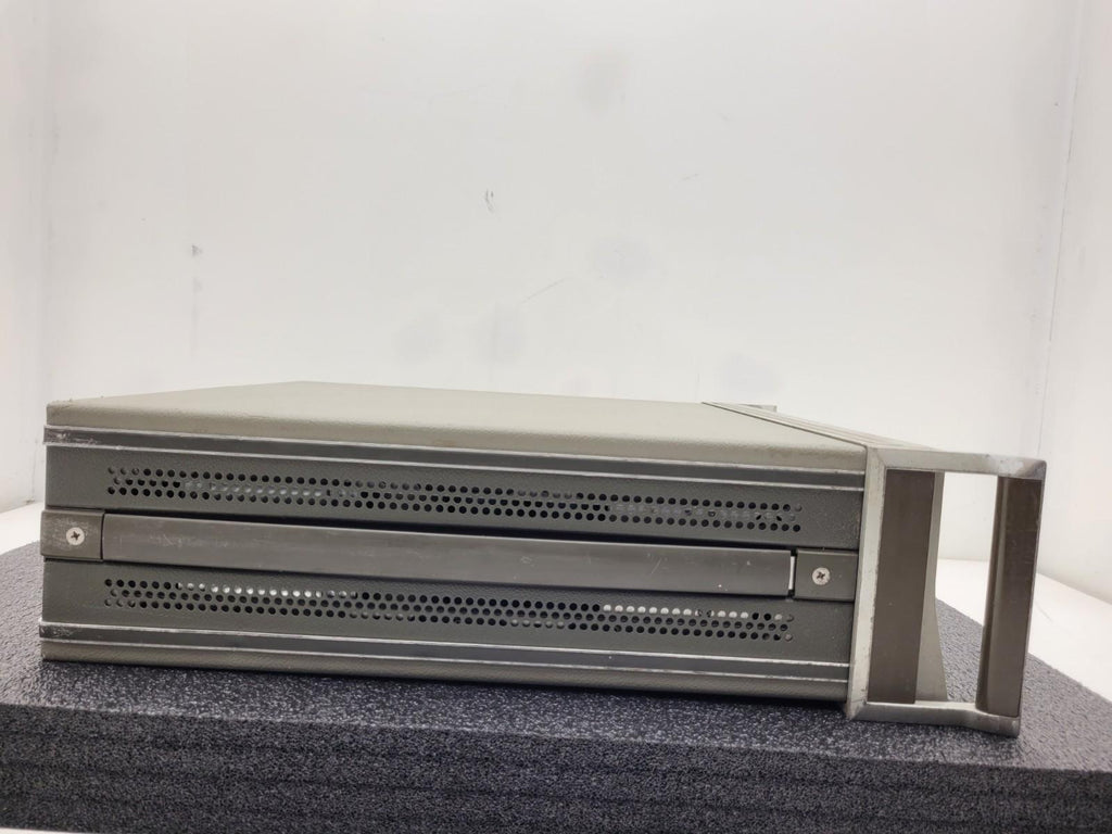 HP Hewlett Packard 8350B Sweep Oscillator w/ 83592B RF Plug-in .01-20GHz