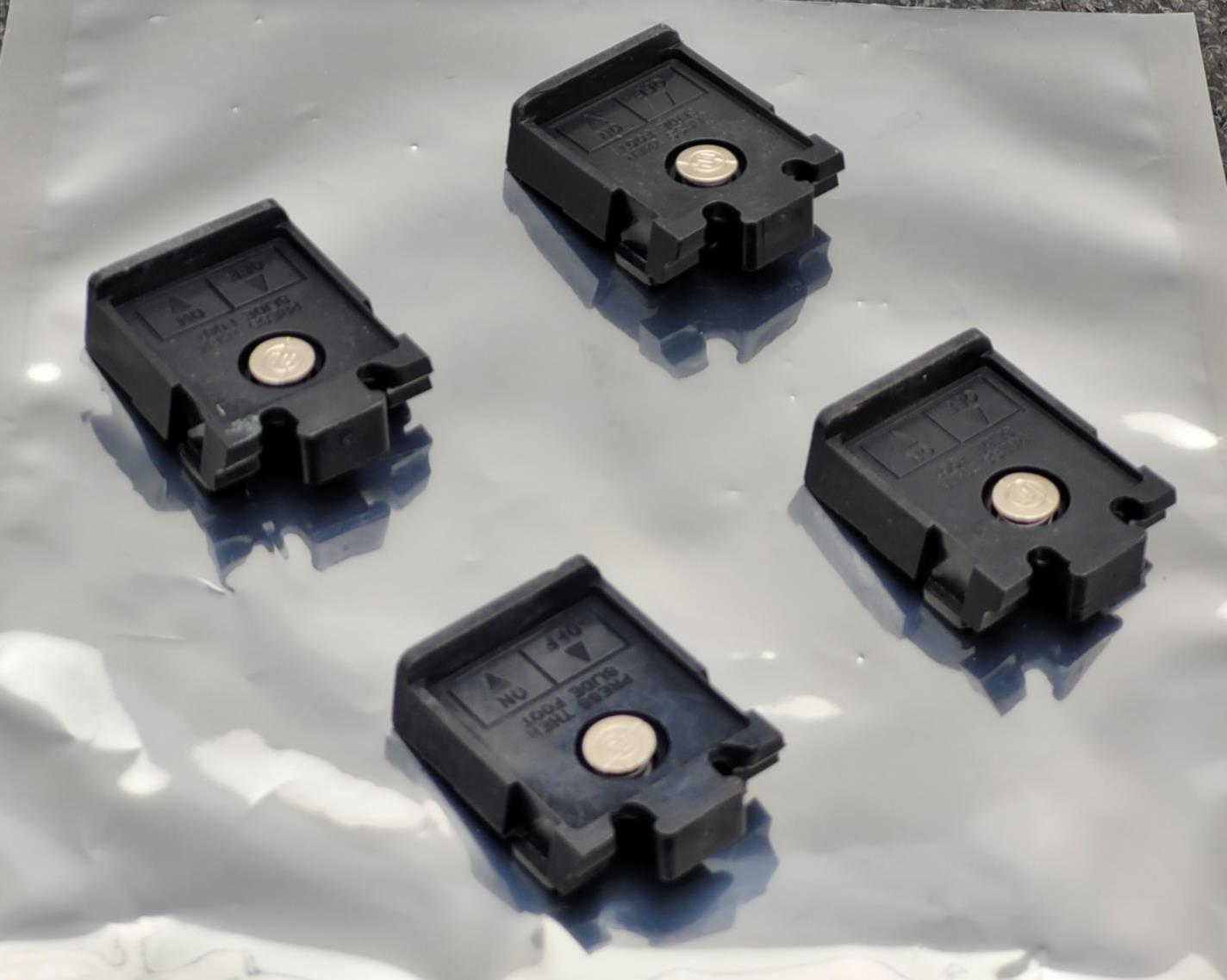 Set of 4 HP 5060-0767 Old Style Test Equipment Feet Original OEM Black