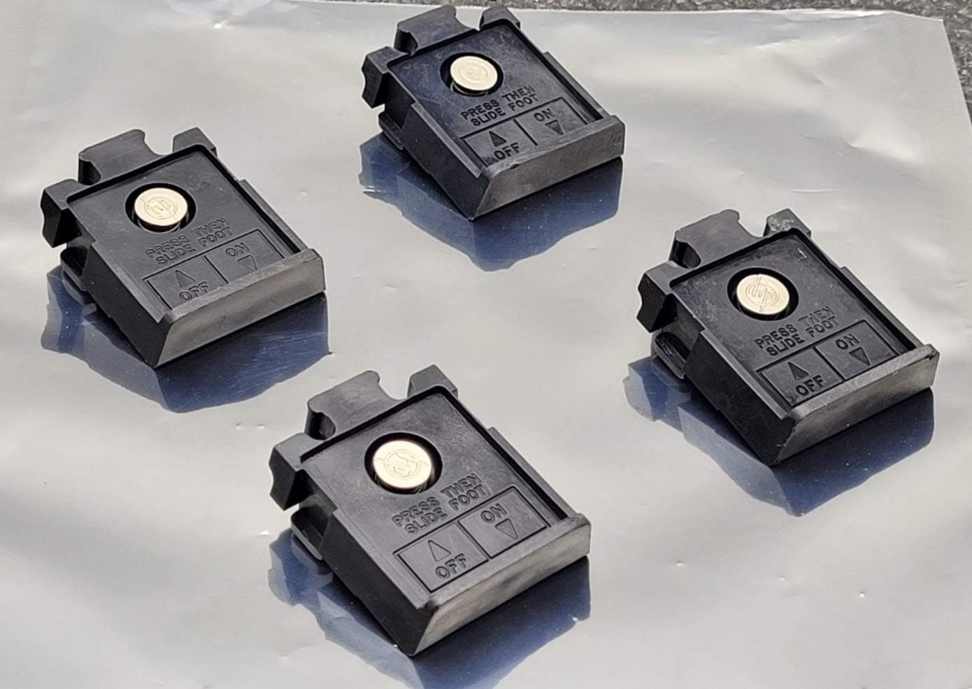 Set of 4 HP 5060-0767 Old Style Test Equipment Feet Original OEM Black