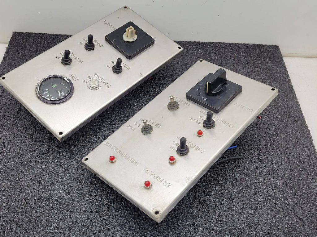 Lot of 2  OEM Controls RS11T6617 Rotary Industrial Potentiometer Control Panel