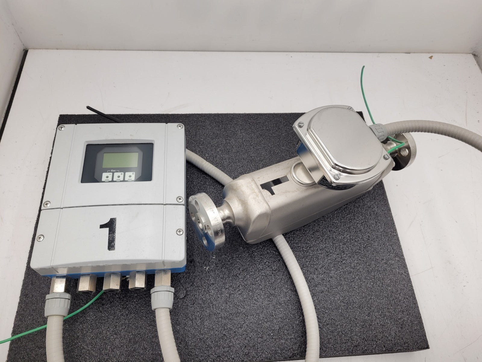 Endress+Hauser PROMASS S Mass Flowmeter 83S15-1DL7/0 Flow Controller +XMTR B [1]