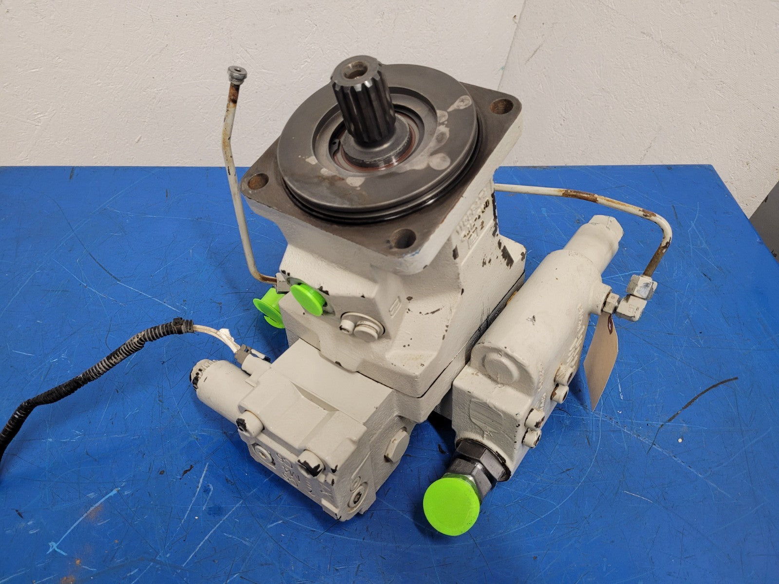 Tulsa Winch Load Holding Brake Crane 14 Spline Hydraulic 11006474 GJL-200 [B]
