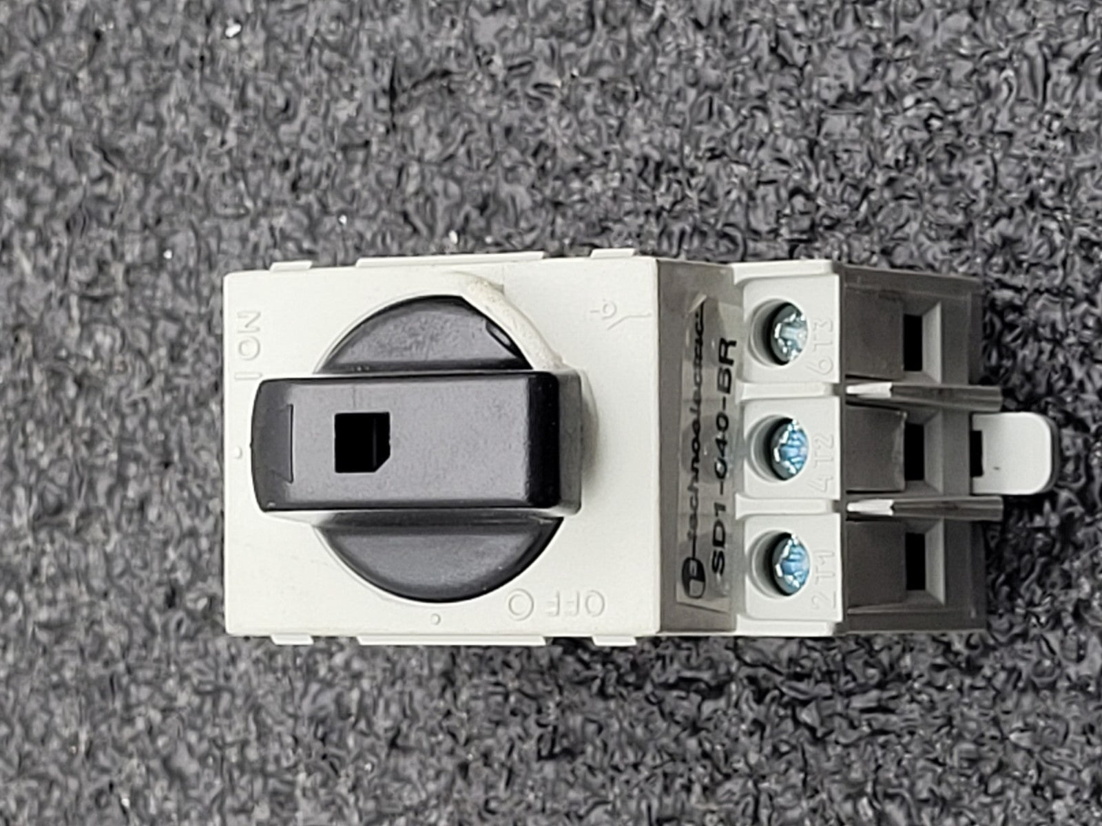 9 x Technoelectric SD1-040-BR SD1 Series 3-Pole 40A 600VAC Non-Fused Load Switch