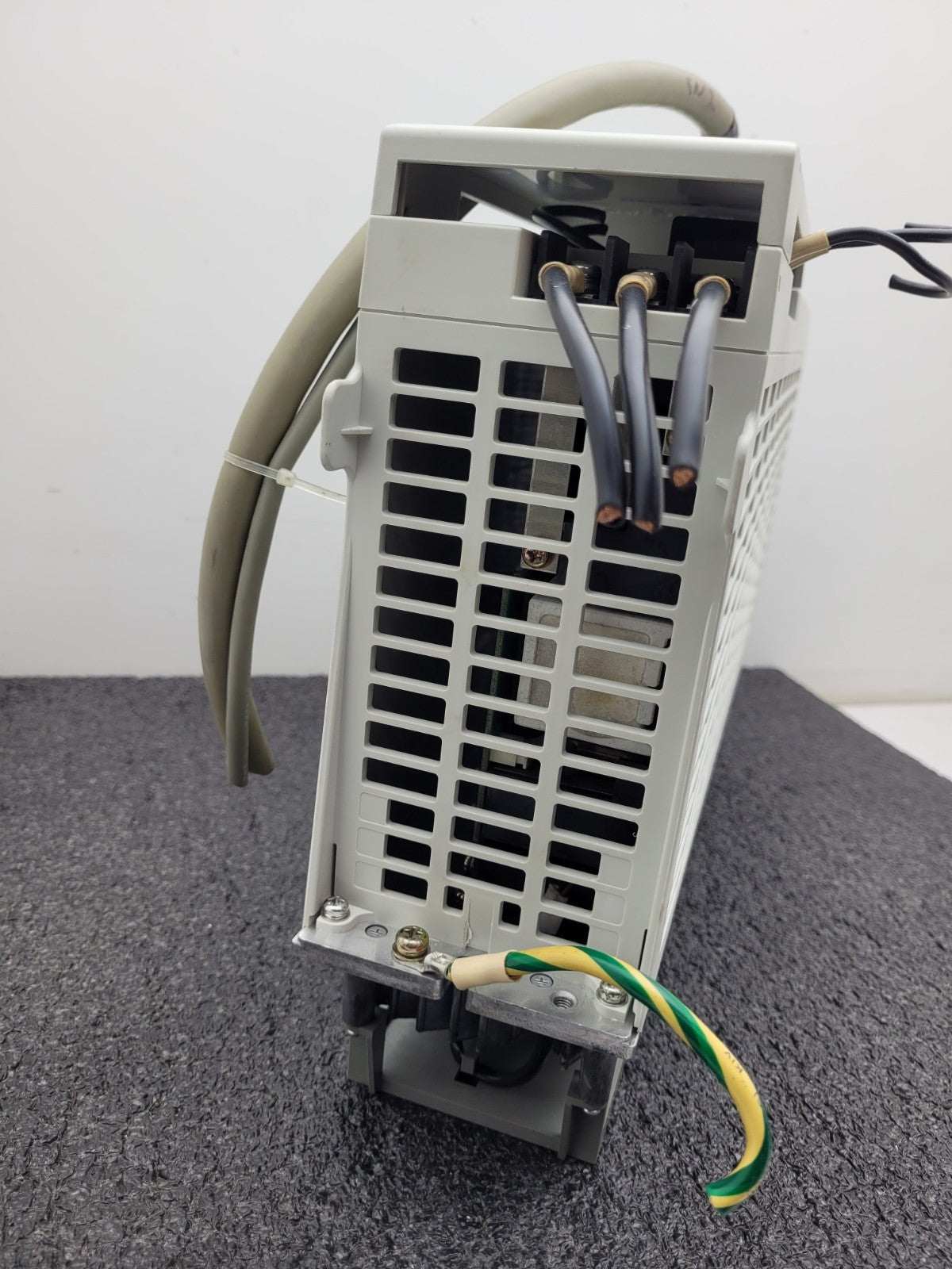 Mitsubishi Electric MDS-C1-V1-45 200V Servo Drive Module 2020 Date Code
