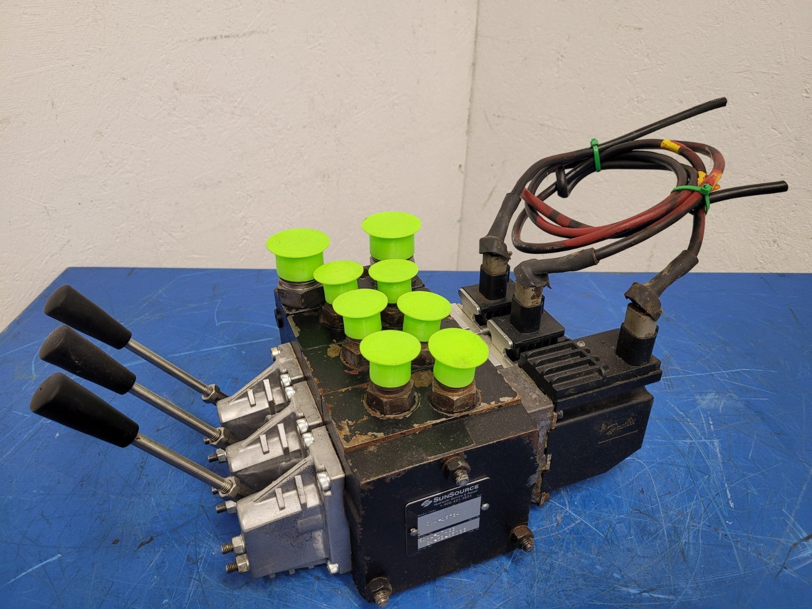 SunSource Danfoss PVG32 157B4292 Hydraulic Control 3 Valve Assembly SC0L-17423