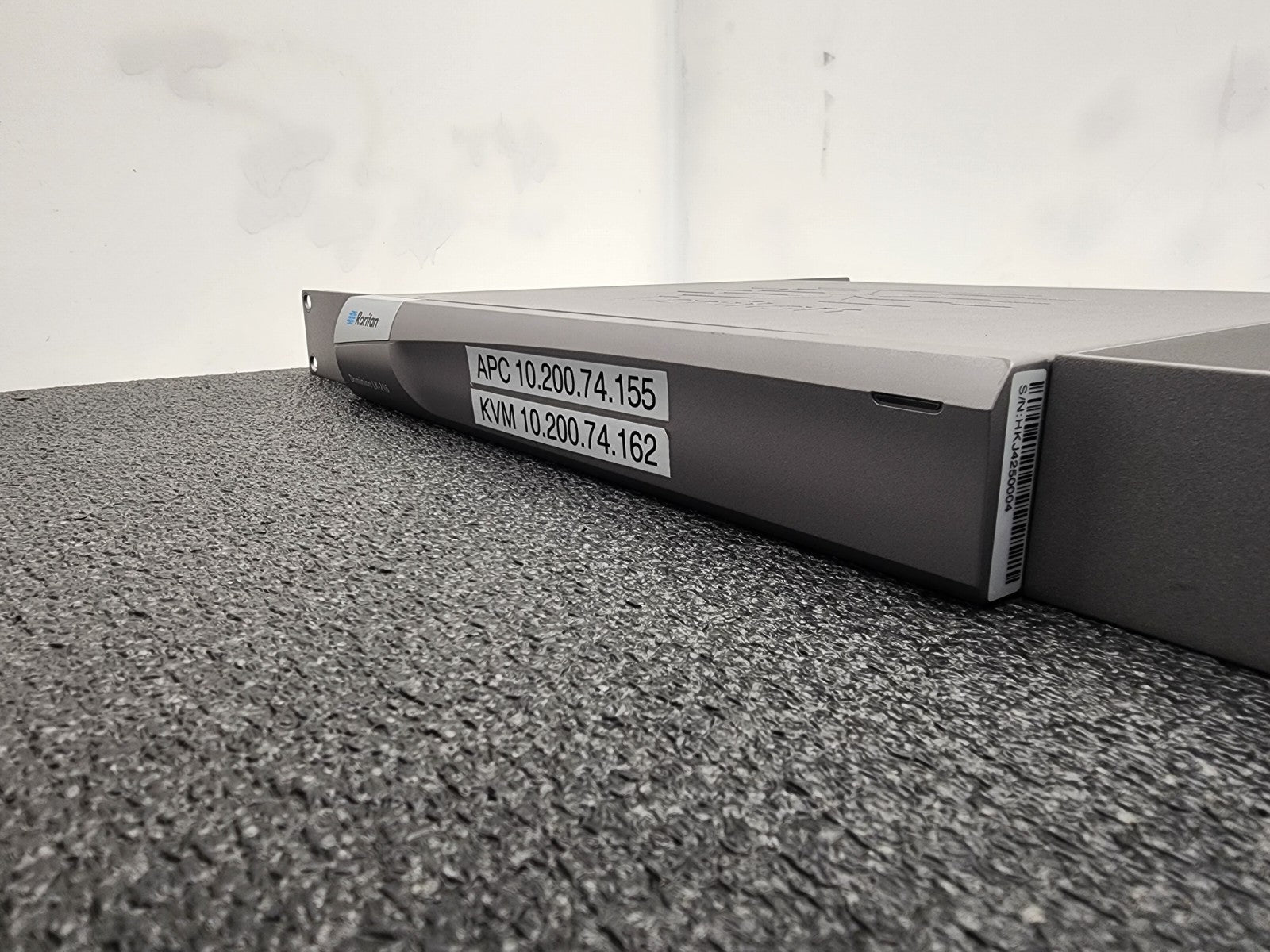 Raritan DLX-216V3-AD 16-port Dominion LX-216 Rackmount KVM Switch Tested Working
