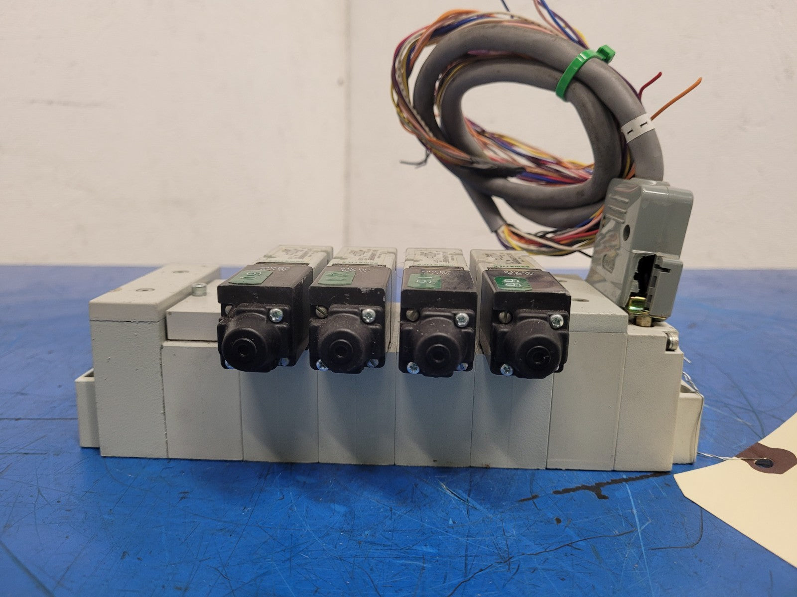 Numatics 4x Valve Solenoid 041SA400M0000F Pneumatic Manifold F