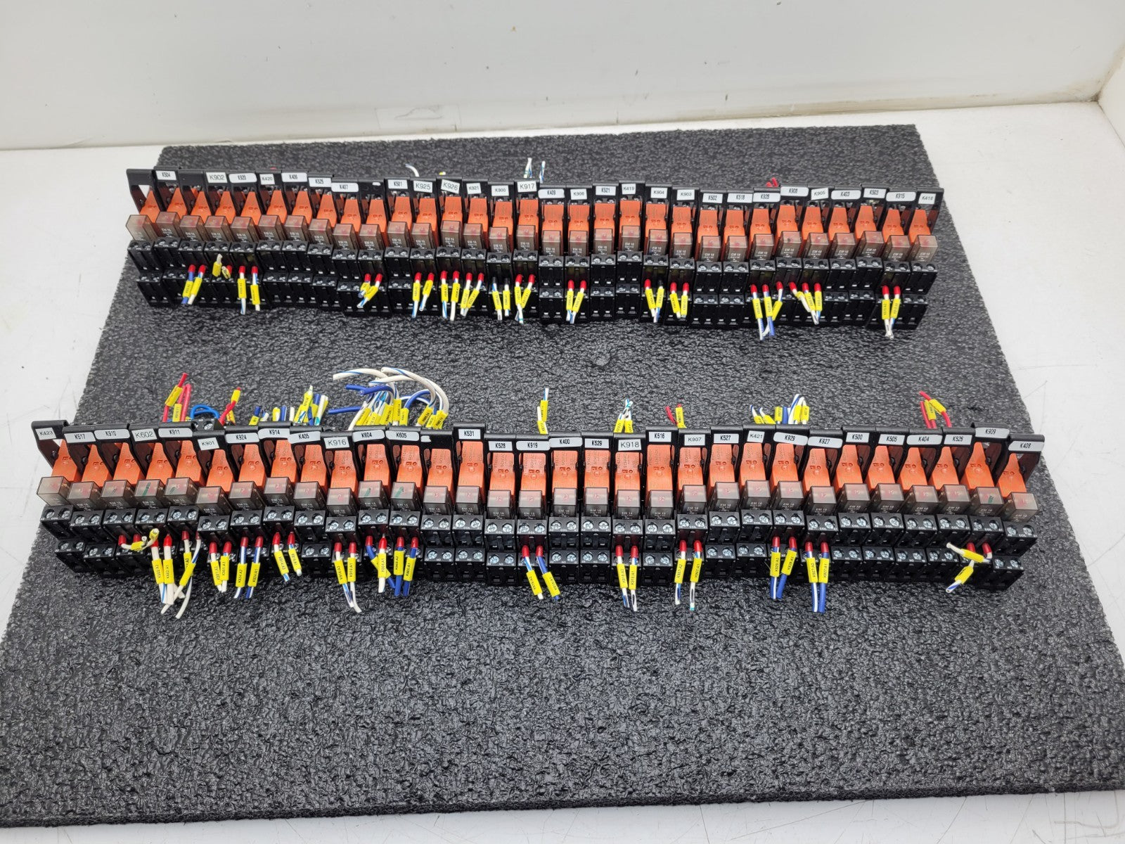 Lot of 62x Schrack DIN Rail Relay Block RT78725 24VDC RT424024 EM18 Indicator