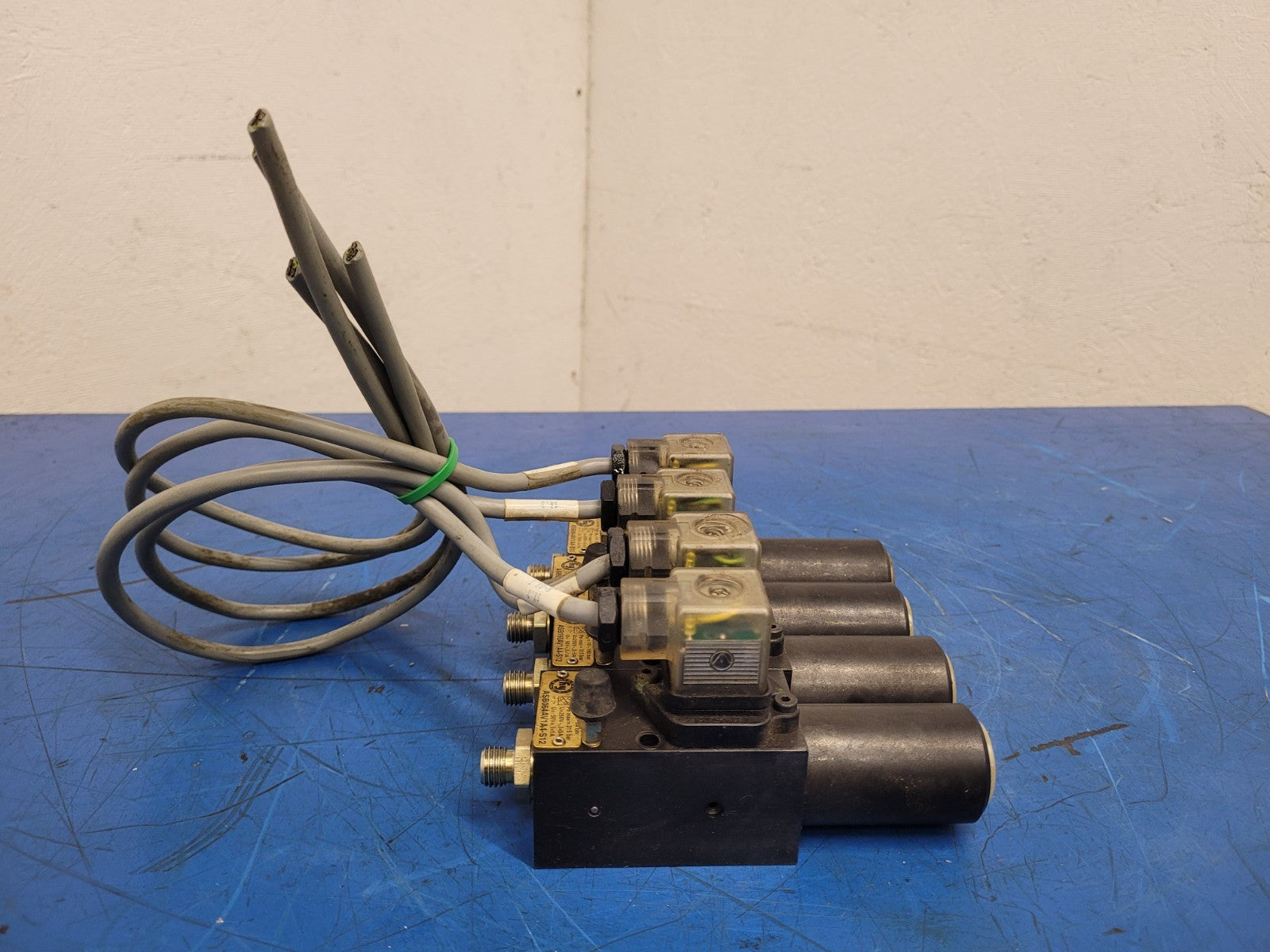 4 HYDRAULIK ASB064AV1A4-S12 Hydraulic Solenoid Directional Control Valve 315 Bar