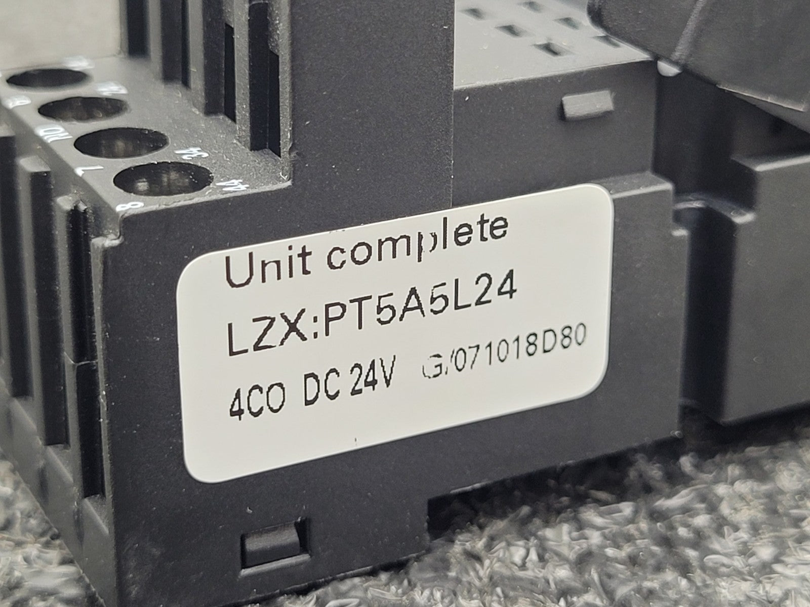 Siemens Relay LZX: PT570024 6/24VDC Coil Siemens Simirel PT78704 DIN Rail Base