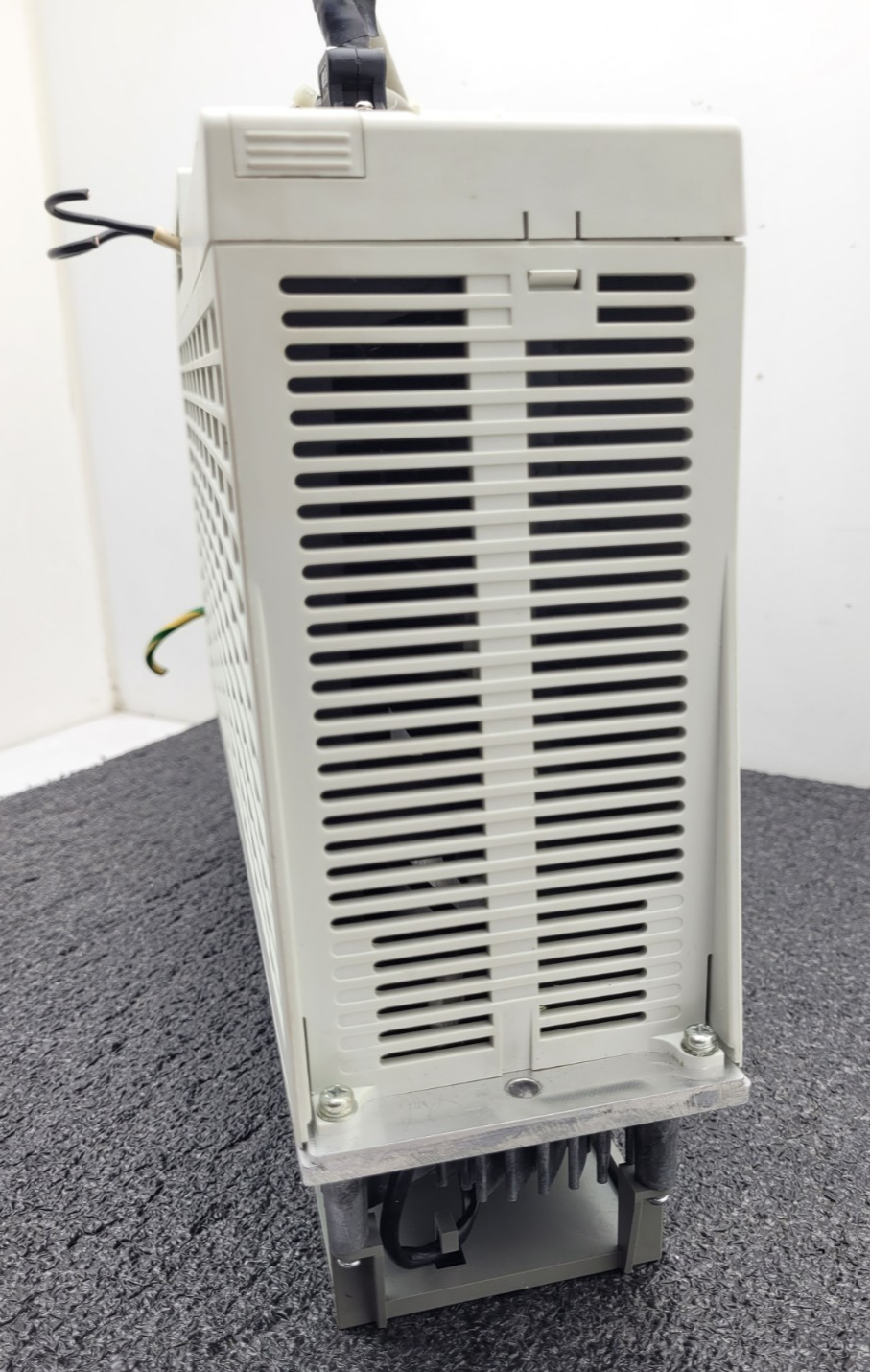 Mitsubishi Electric MDS-C1-V1-45 200V Servo Drive Module 2020 Date Code
