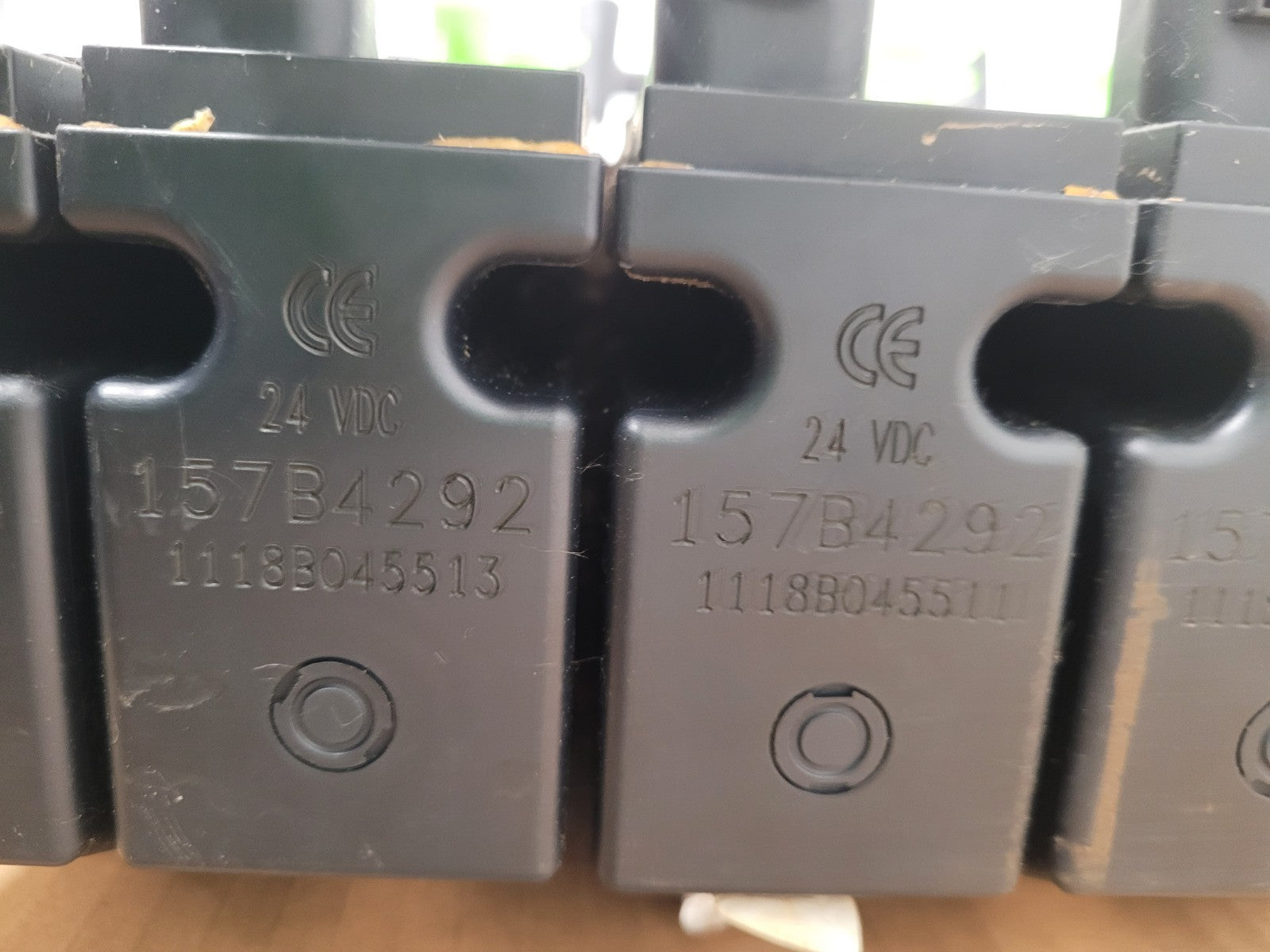 Danfoss PVG32 Hydraulic 5 Valve Stack On/Off Manual / Solenoid 157B4292 D17