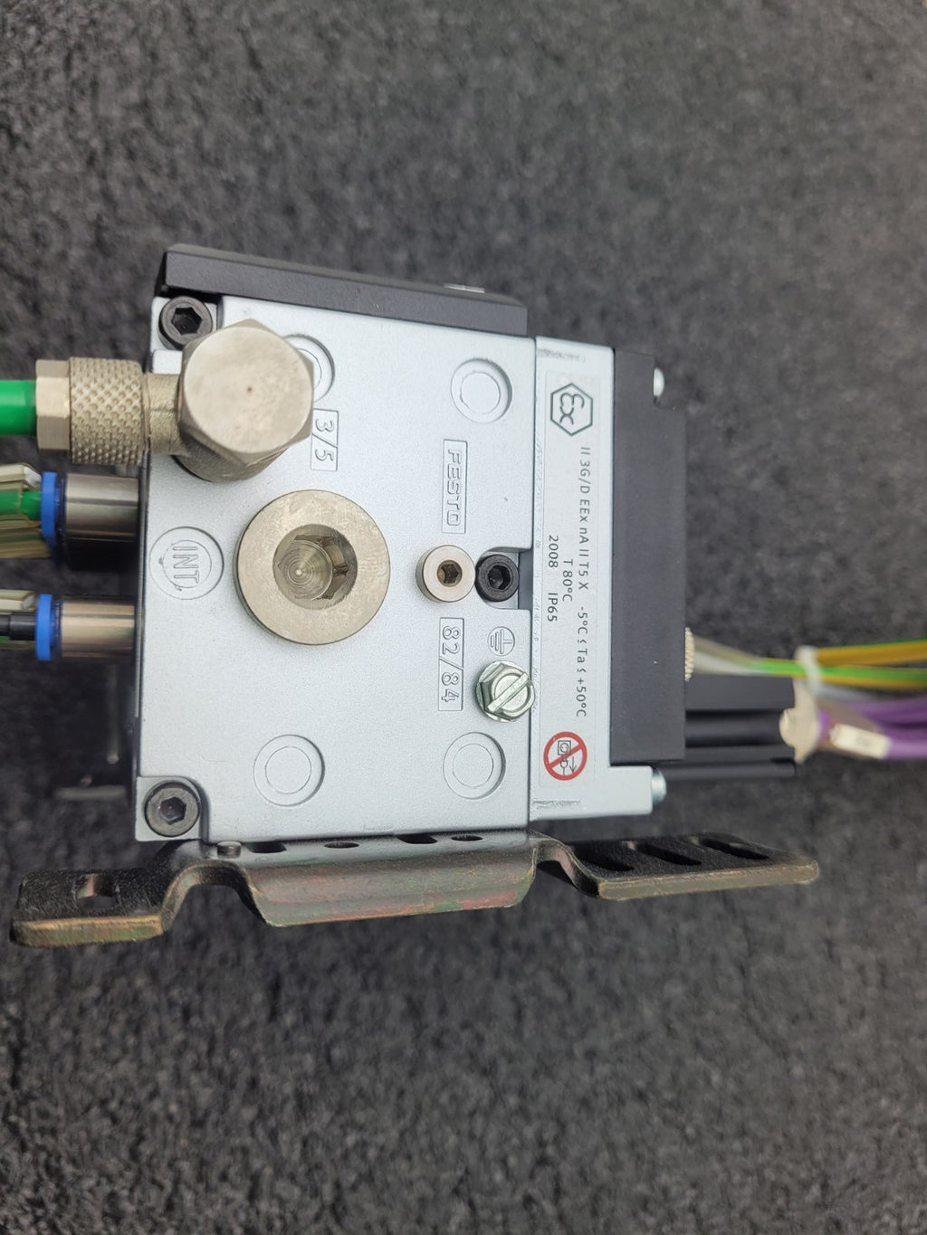 FESTO 8 Valve Pnumatic Control Block CPV10-GE-DI01-8 165809 + CPV10-VI 18200