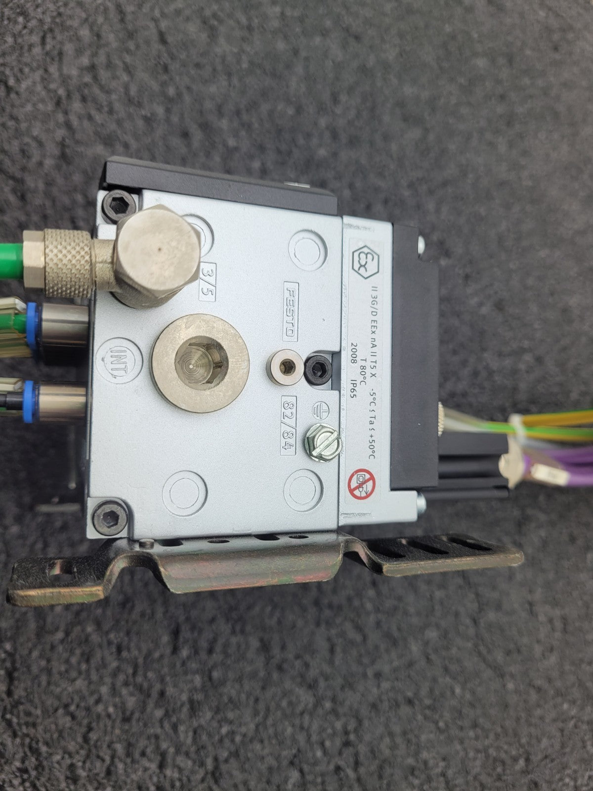 FESTO 8 Valve Pnumatic Control Block CPV10-GE-DI01-8 165809 + CPV10-VI 18200