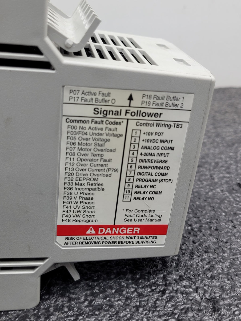 ALLEN BRADLEY 160-BA03NSF1 Variable Speed Drive 1HP 380/480 VAC 3PH
